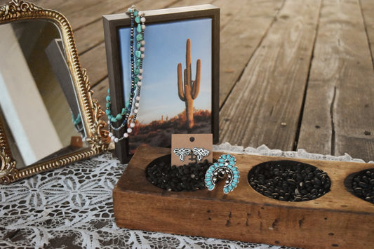 Boot stitch studs